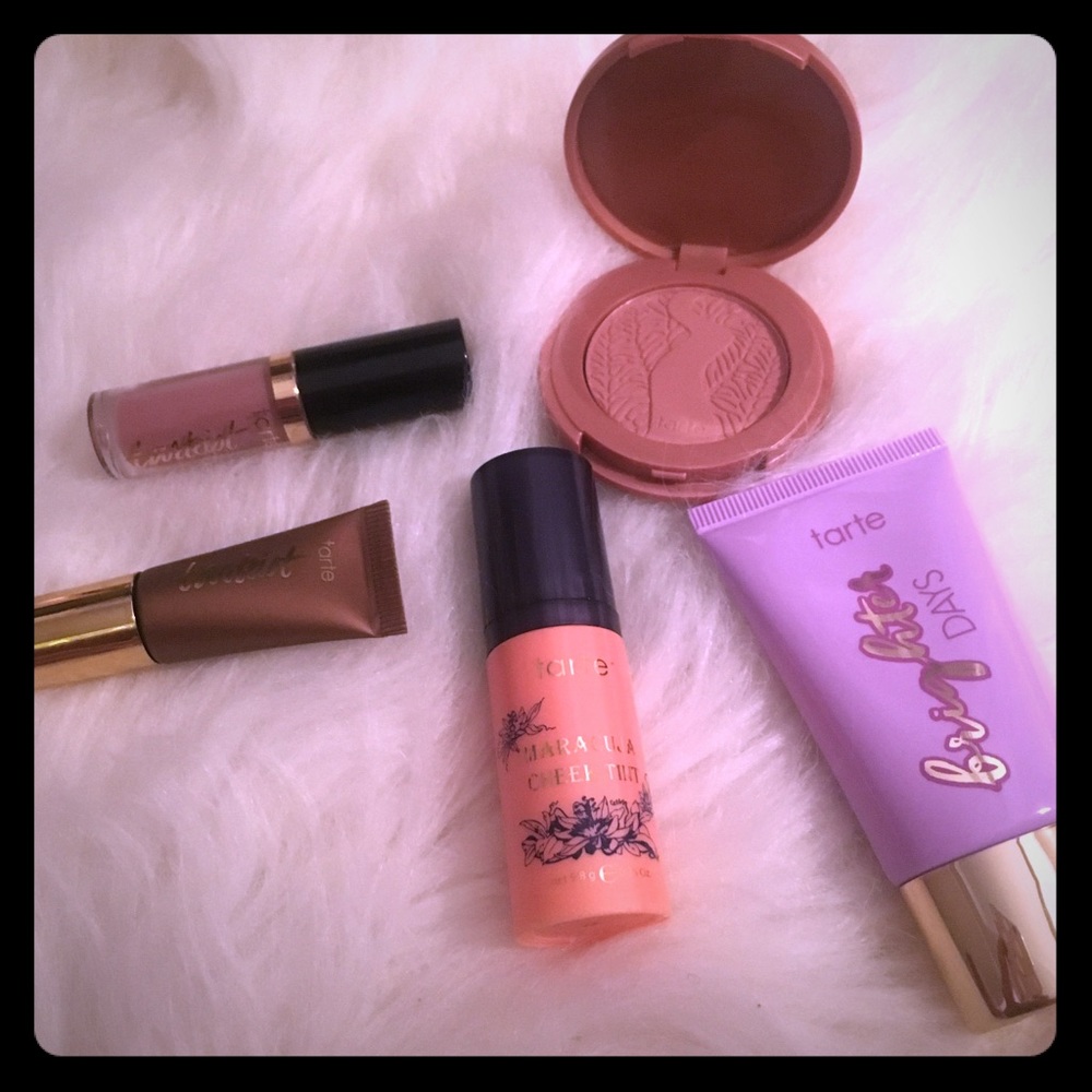 Tarte travel size cosmetics!